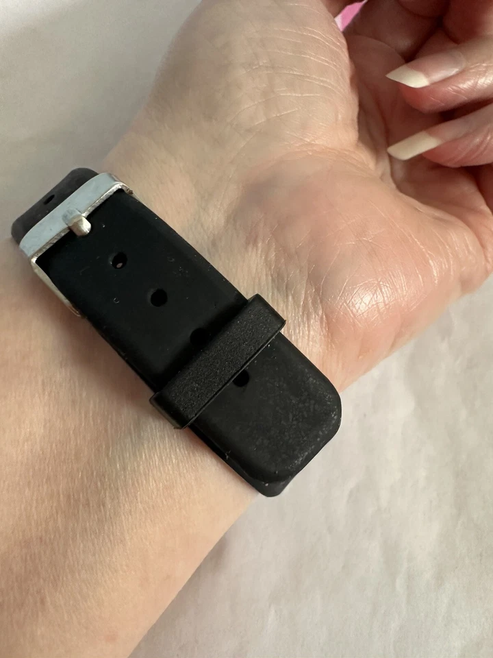 HR 健身手表替换表带黑色硅胶银色带扣 — 第 4/4 张图片