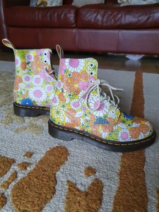dr martens pascal daisy