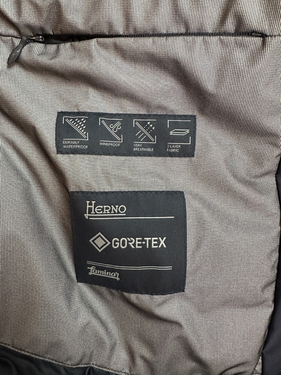 .t　新品同様HERNO Laminar GORETEX 純正ガーメント共 t 新品同様HERNO Laminar GORETEX 純正ガーメント共 新品同様 HERNO