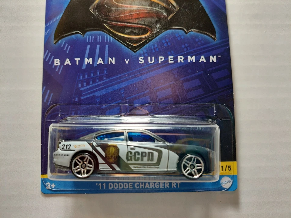 Dodge Charger R/T Target 2022 Hot Wheels Batman Vs Superman 11 exclusivo Foto 2 de 2