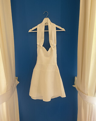 NWT BCBG MAXAZRIA Carolyn Off-The-Shoulder Dress Off White Gold back Size O/xs s | eBay NWT BCBG MAXAZRIA Carolyn Off-The-Shoulder Dress Off White Gold back Size O/xs s | eBay