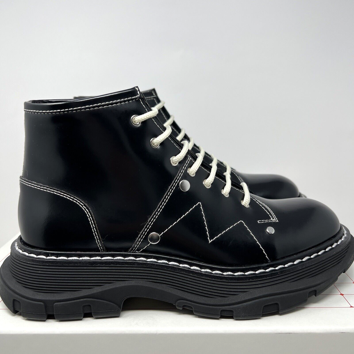 Alexander Mcqueen Tread Women display picture 2