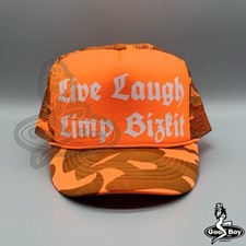 Gorra de camionero Live Laugh Love Limp Bizkit naranja neón camuflaje años 90 Y2K Butt Rock