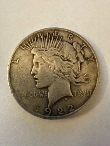 1922 PEACE SILVER DOLLAR Philadelphia Mint  VG Circulated FREE SHIP!!
