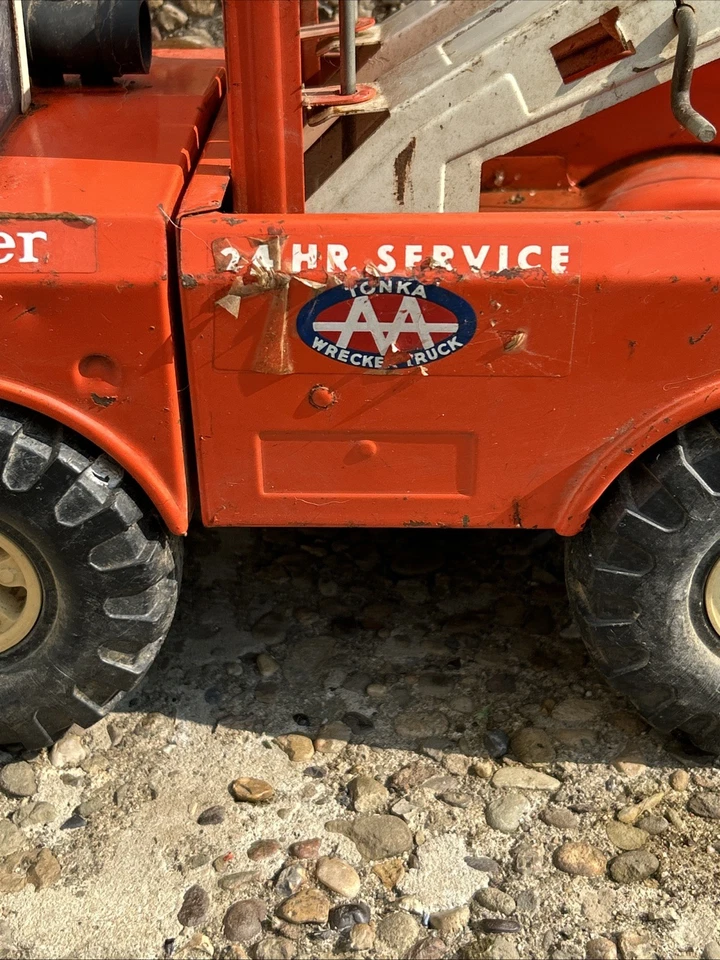 Vintage Orange Mighty Tonka Tow Truck Double Boom Wrecker 18.5” - Image 4 of 4