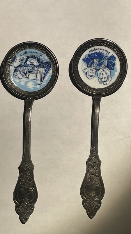 Collector Spoons Stamped Holland - 2 set Moederdag 1971 and 1972