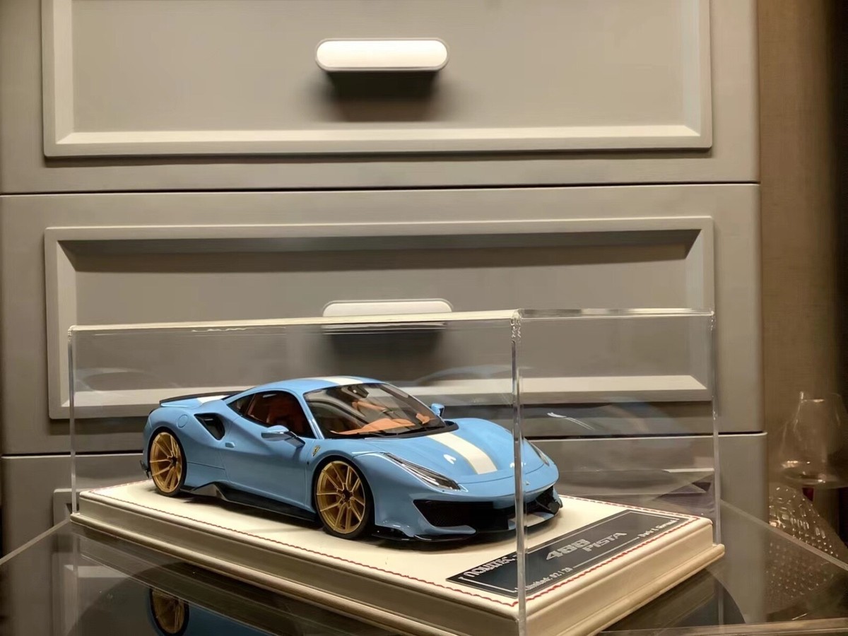 Ferrari 488 Pista NOVITEC (Baby Blue) [Davis & Giovanni] 1/18