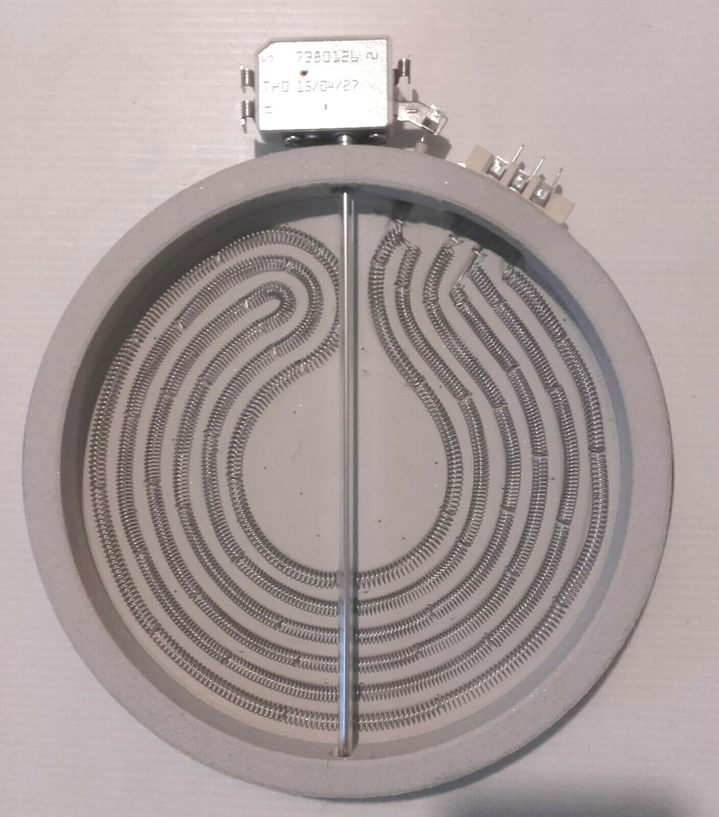 Foyer radiant Brandt Fagor 1700W pour cuisiner de bons plats en famille