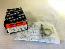 NEW IN BOX HONEYWELL 8PA58 MICRO  SWITCH  KIT