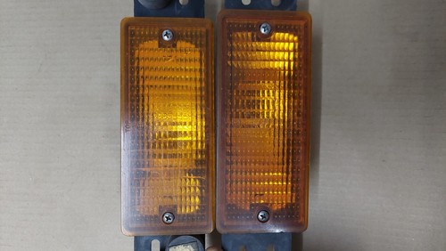 BMW E30 M3 turn indicators front EURO 63131376972 63131376971 @ genuine - Picture 2 of 14