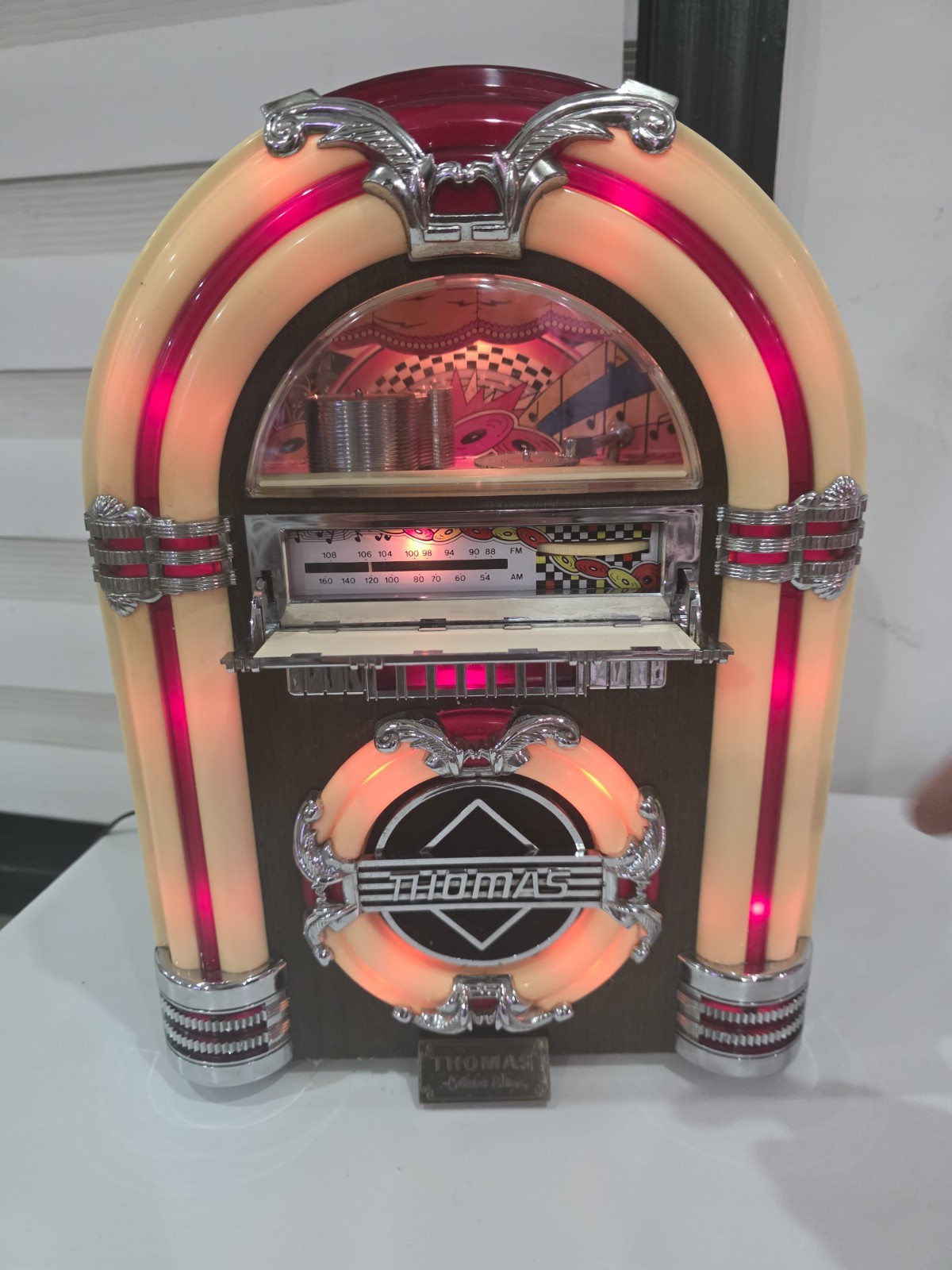 Crosley CR11 Limited Edition Jukebox Radio AM/FM Cassette Lights Vintage Style