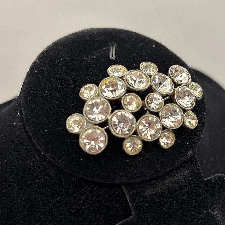 Broche prendedor vintage de diamantes de imitación tono plata floral joyería distintiva Foto 3 de 4