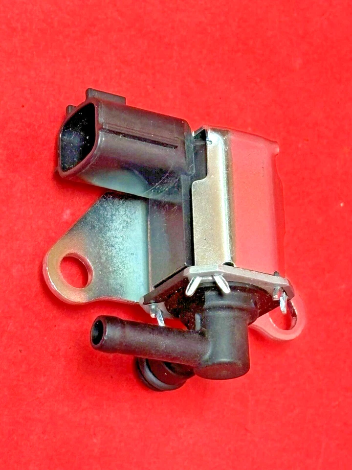 Vapor Canister Purge Solenoid Nissan K5T46695 for Nissan Cube Sentra Versa - Imagem 4 de 4
