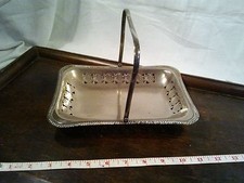 Versilberter Piercing Design Korb