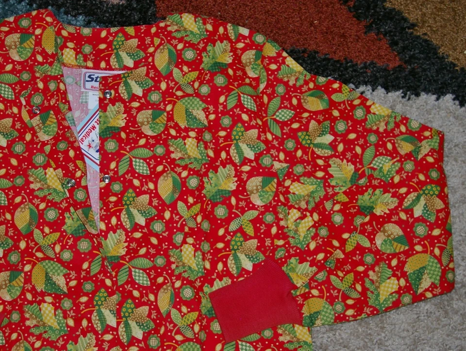 Christmas Warm up Jacket 2 bottom Pockets Knit Cuffs Patch Leaves Print Sz S - Image 2 of 4