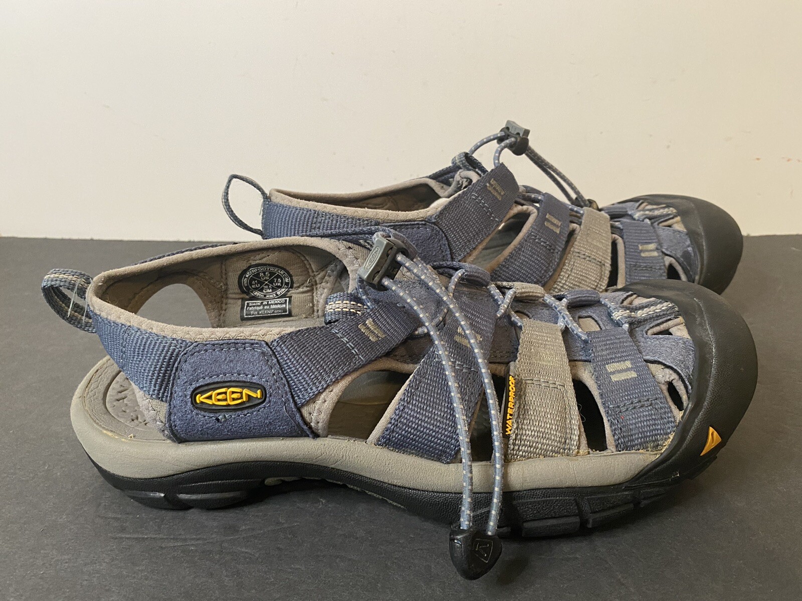 KEEN Scarpe da trekking sandles Impermeabili con plantare anatomico antiodore da uomo 8 5 1012206