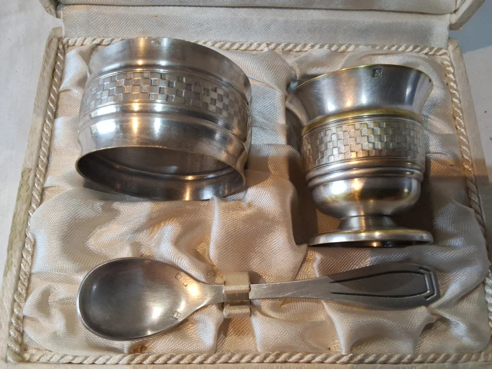 Ancien Coffret Métal Argenté 800 Poinçon Crabe DM Rond de Serviette Coquetier 70 - Photo 2/4