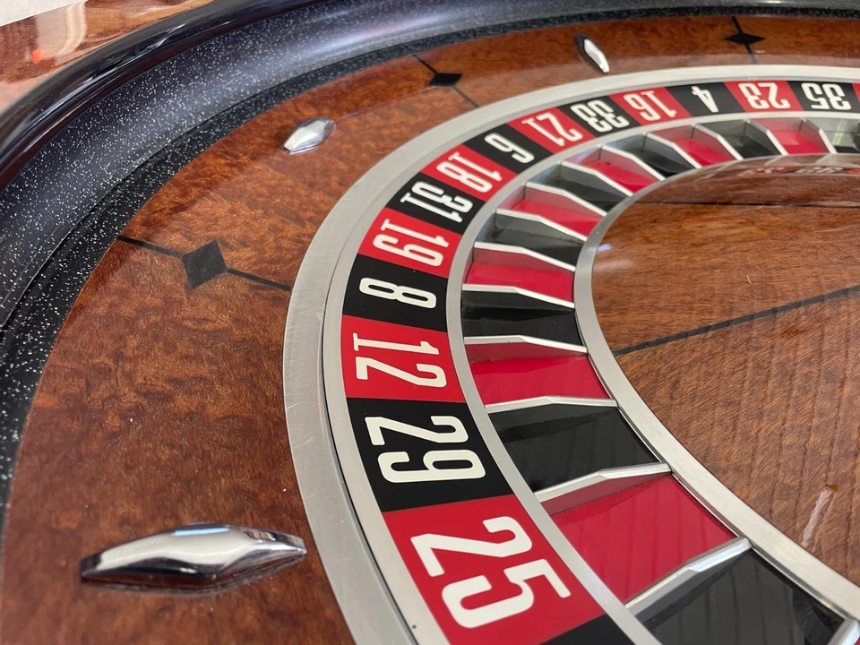 Roulette Wheel 32" TCS John Huxley (shipping by freight) FREE #16025 - Image 4 of 4