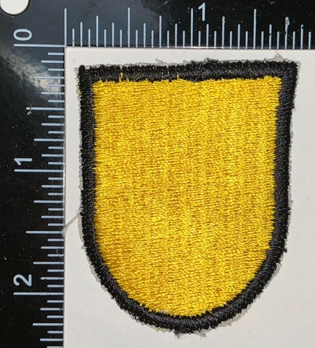 Cold War US Army 1st Special Forces Group Beret Flash CUT EDGE Patch