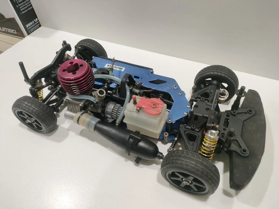 1/10 Scale Nitro-powered RC Touring Car Great Vigor Hong Leong HL .18 — 第 3/4 张图片