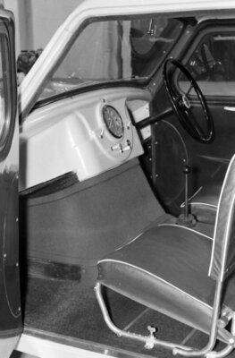 Reliant Regal Motor Show 1960 Car Old Photo 2