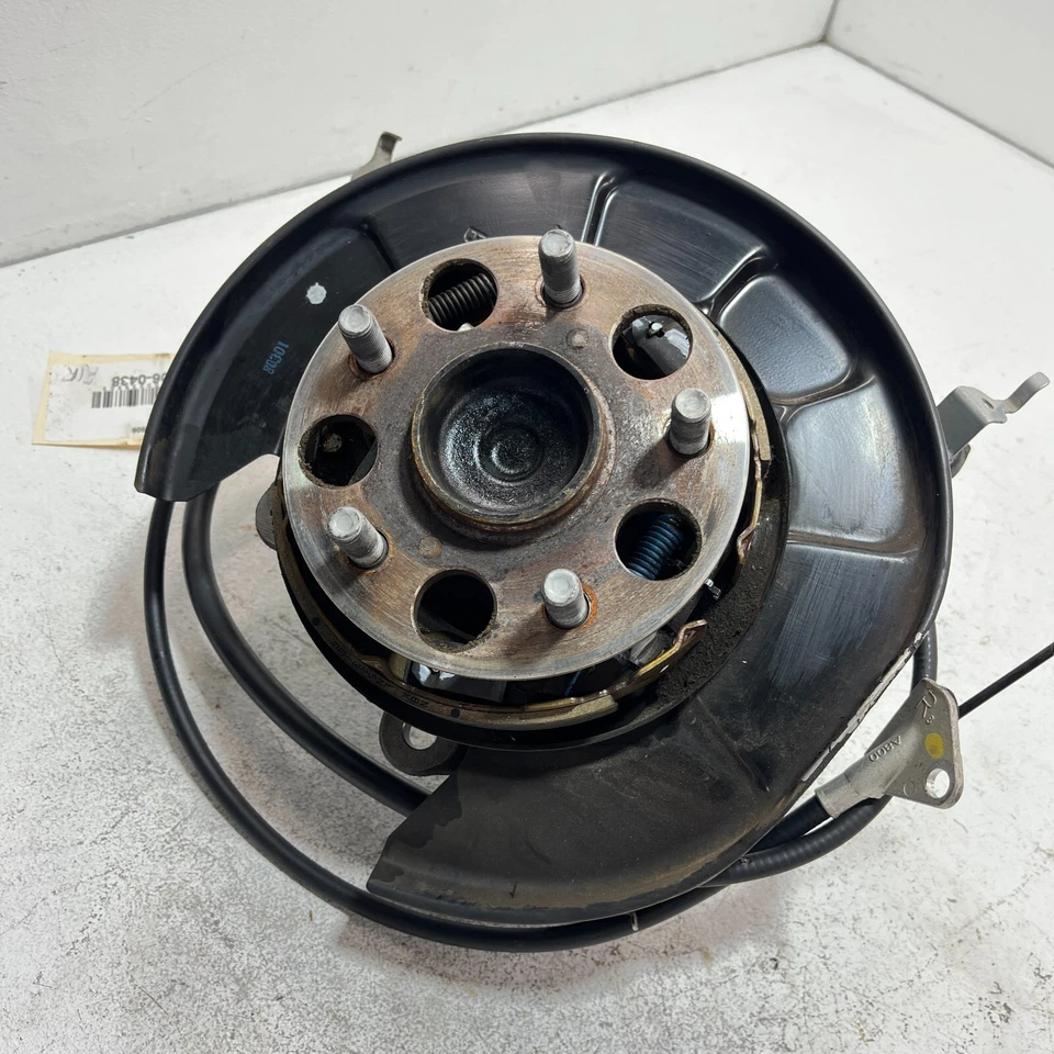 2018-2019 TOYOTA CAMRY REAR PASSENGER SIDE SPINDLE KNUCKLE HUB / KNUCKLE OEM - Image 3 of 4