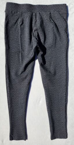 EUC - Women's LOFT Skinny Ankle Pant/Legging in Black/Gray Chevron - Size Small - Picture 3 of 4