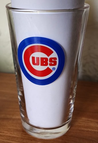2 Chicago Cubs Budweiser Official Beer MLB 16 oz Pint Beer Glasses - Picture 5 of 6