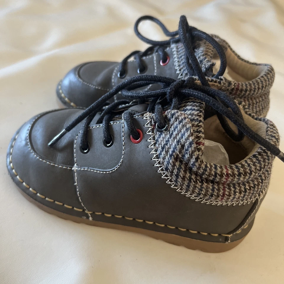 Usado en Excelente Condición Livie & Luca Zapatos Murphy Botines Gris Unisex 9 Foto 3 de 4