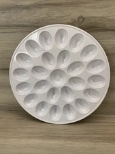 Crofton 11” White Plastic Deviled Egg Tray Platter Dish  24 Eggs EUC!