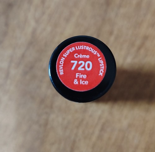 Neu mit Etikett Revlon Fire and Ice super glänzender Creme Lippenstift 720 0,15 Oz. Glam Beauty - Bild 2 von 5