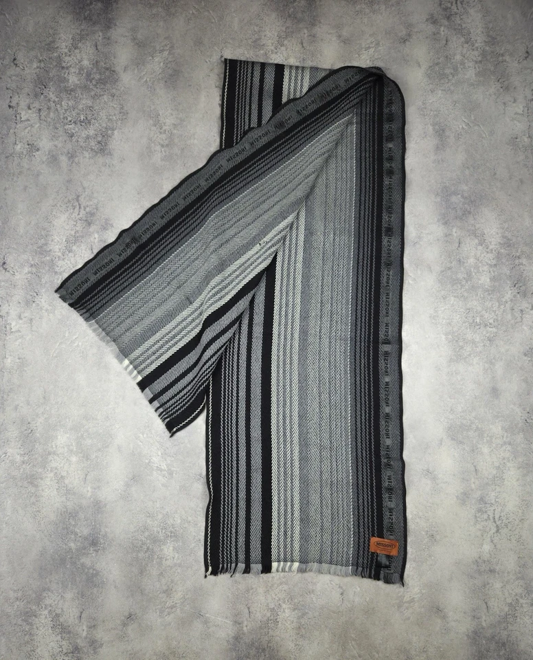 Bufanda de lana vintage MISSONI para hombre de lujo Y2K Italia logotipo clásico con monograma Foto 3 de 4
