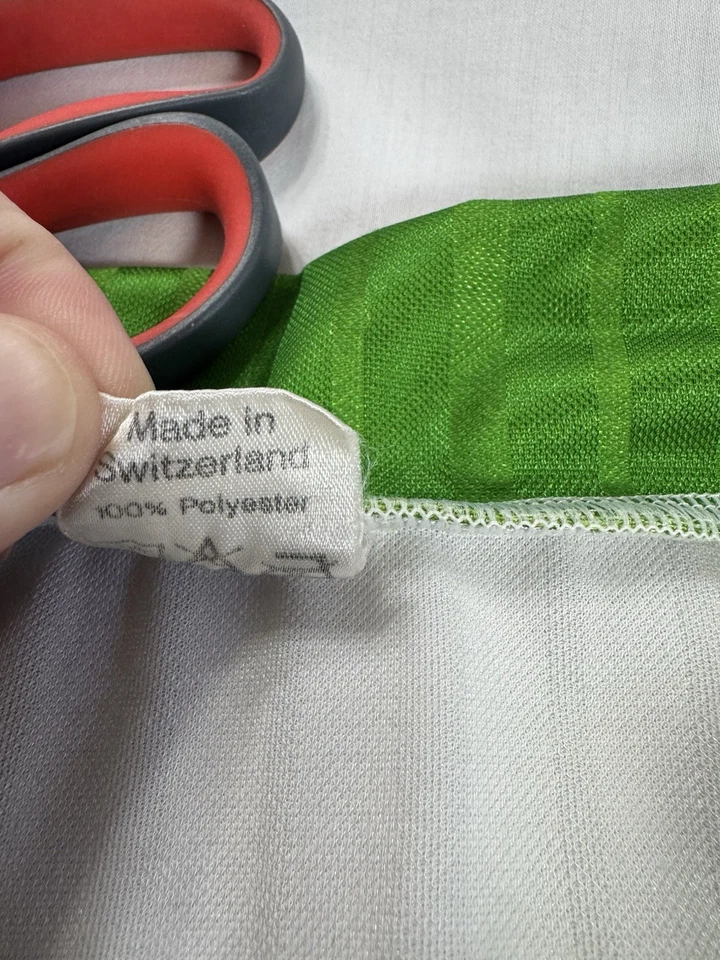 Camiseta de Fútbol Vintage Años 90 Suiza Verde Extremadamente Rara Artículo de Coleccionista Talla M Foto 4 de 4