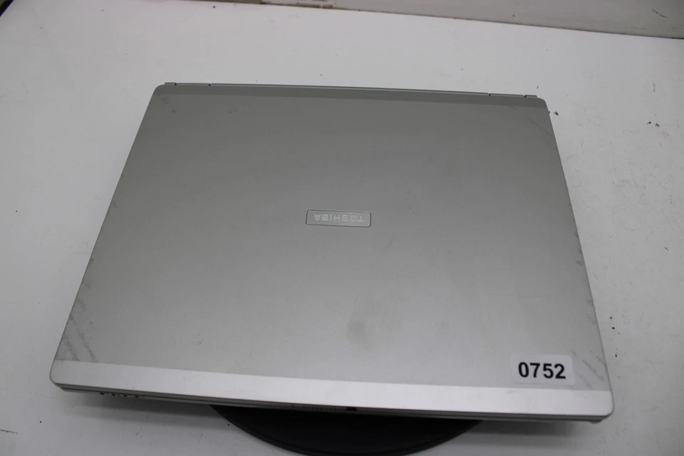 Portátil Toshiba Satellite A85-S107 Intel Celeron M - BIOS BLOQUEADO Foto 2 de 4