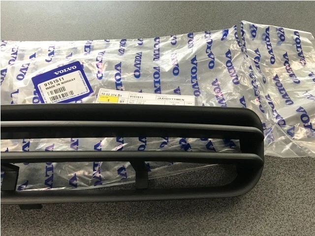 Оригинальная нижняя решетка переднего бампера без пары противотуманных фар для Volvo S70 V70 совершенно новая - Изображение 3 из 4