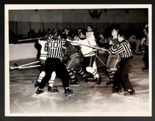 1950s Original Canadiens Maple Leafs Scuffle Game Photo Tim Horton Geoffrion 