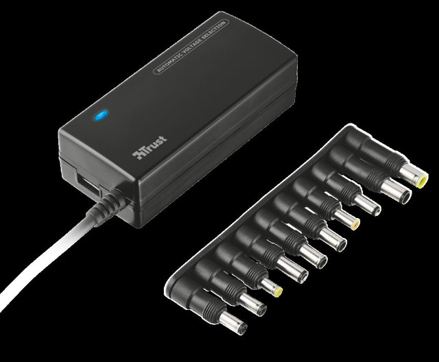 CARGADOR UNIVERSAL DE PORTATIL TRUST 65W CON 10 CONEXIONES | Compra online en eBay