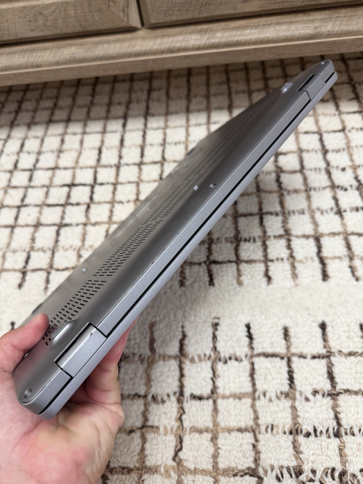 dell latitude 5510, 15.6-Inch Laptop, with Core i7-10610U CPU @ 1.80GHz, 512 GB nvme
