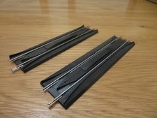 Hornby  r620  x6 single straight track, uncoupling rails in nickel silver.