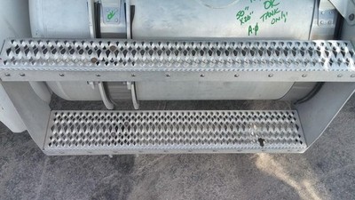 Replaces 2019 PETERBILT 579 CAB STEP ,  OH