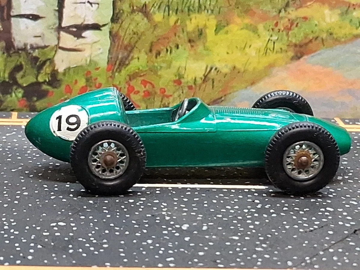 MATCHBOX No.53 アストンマーティン　美品 Matchbox 53a, Aston Martin DB2-4 MkI - Free Price Guide & Review