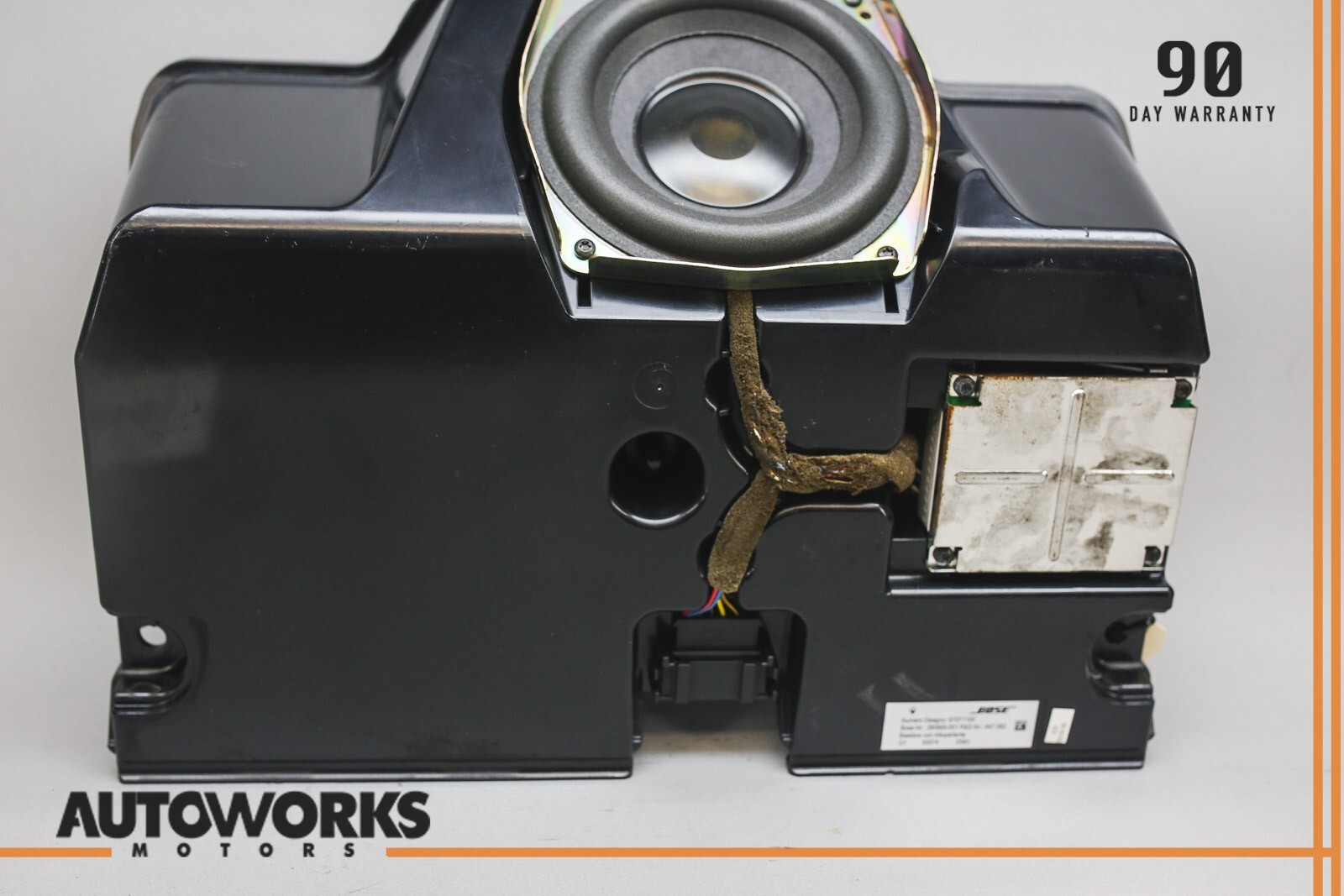 03-13 Maserati Quattroporte M139 Front Bose Subwoofer Sound Speaker 67071100 OEM