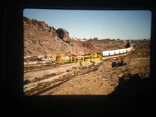 4H02 TRAIN SLIDE Railroad 35MM Photo BNSF 733W KINGMAN AZ 10-12-97