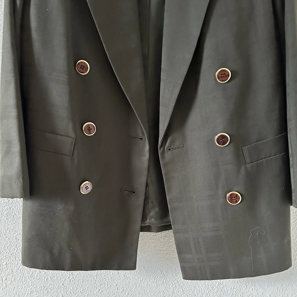 Conjunto de Traje Blazer Falda Plisada Jacquline Ferrar Para Mujer de Colección 10 Cuadros Academia Foto 3 de 4