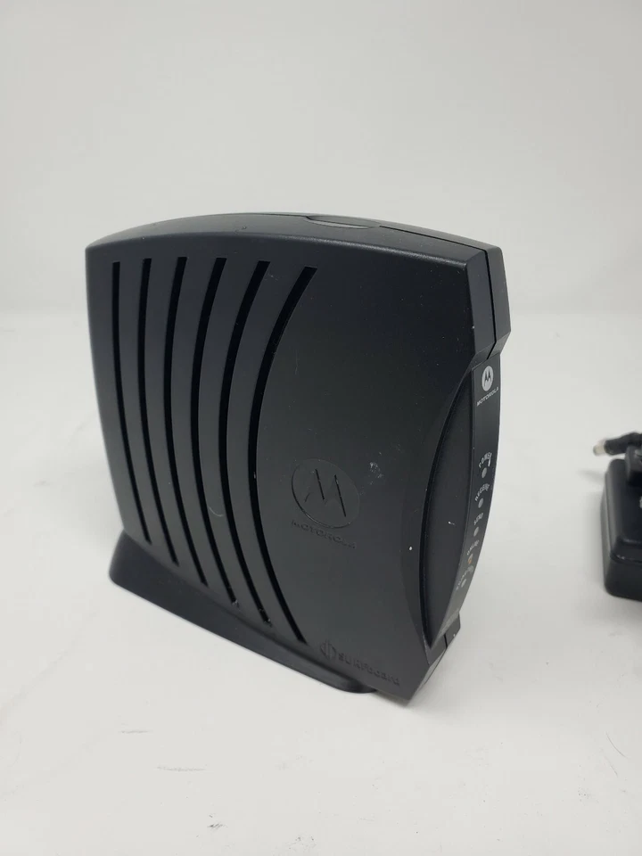 Cable módem Motorola SB5101N probado con cable de alimentación Foto 2 de 4
