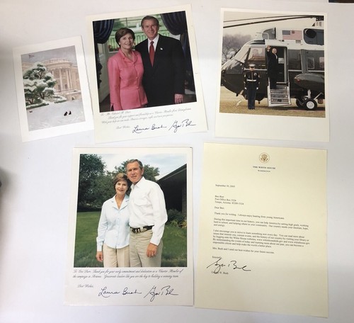 George W. Bush, Laura Bush Sign Photos Presidential * White House Christmas Card - Picture 2 of 12