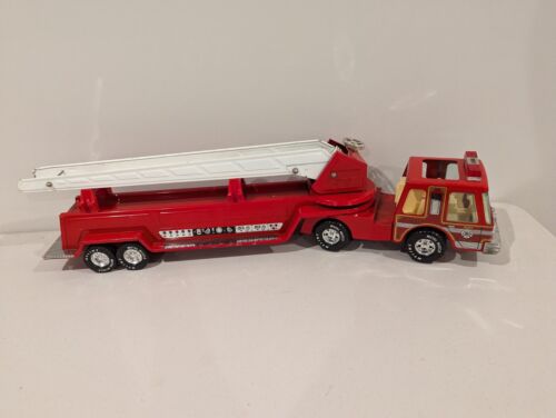 Vintage Nylint Metal Muscle Aerial Hook N and Ladder No. 5 Fire Engine Truck 32” - Picture 1 of 13