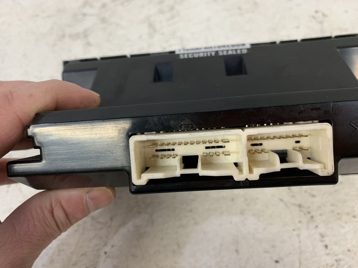 LEXUS IS300 エアコンコントロールパネル カナダ 2001 Lexus IS300 HVAC Heater A/C Control Switch Panel