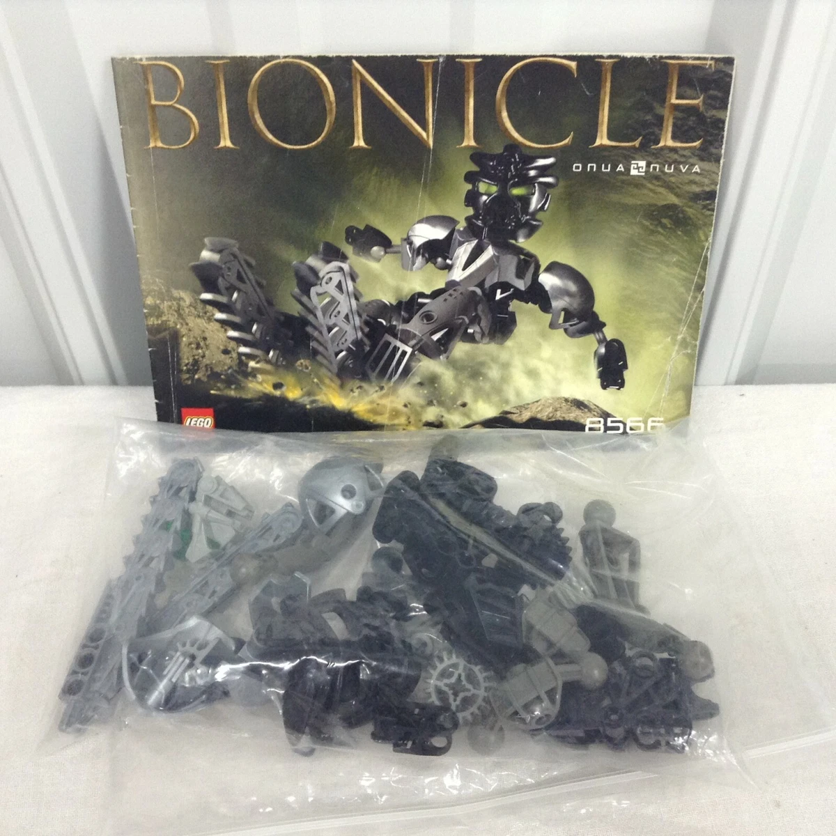 VTG. 100 Complete Set EUC LEGO Bionicle Toa Nuva 8566 Onua Nuva