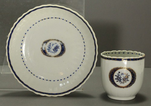= Jiaqing (1796-1820) China Export Porcelain Cup & Saucer Blue & White w. Gold - Picture 2 of 23